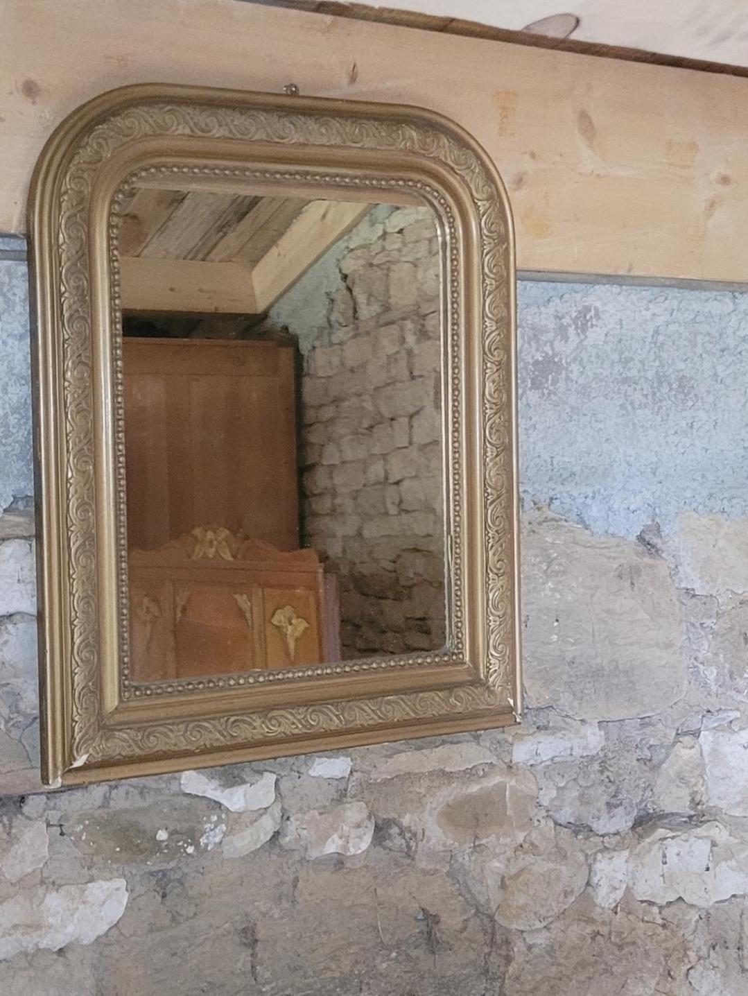 Nuit Insolite, Chambre Au Dessus D'Une Etable La Chapelle-Themer Exterior foto